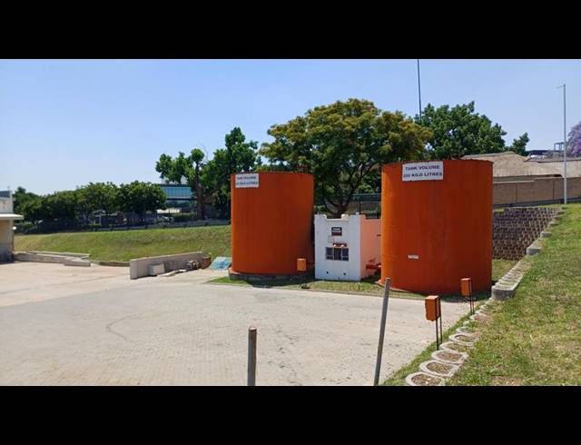 INDUSTRIAL PROPERTY TO RENT IN HALFWAY HOUSE